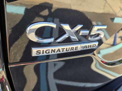 Used 2024 MAZDA CX-5 Signature AWD/4WD image 16