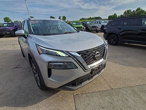 Used 2023 Nissan Rogue SV AWD/4WD image 11