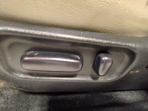 Used 2023 Toyota Tacoma TRD Off-Road w/ Technology Package image 11