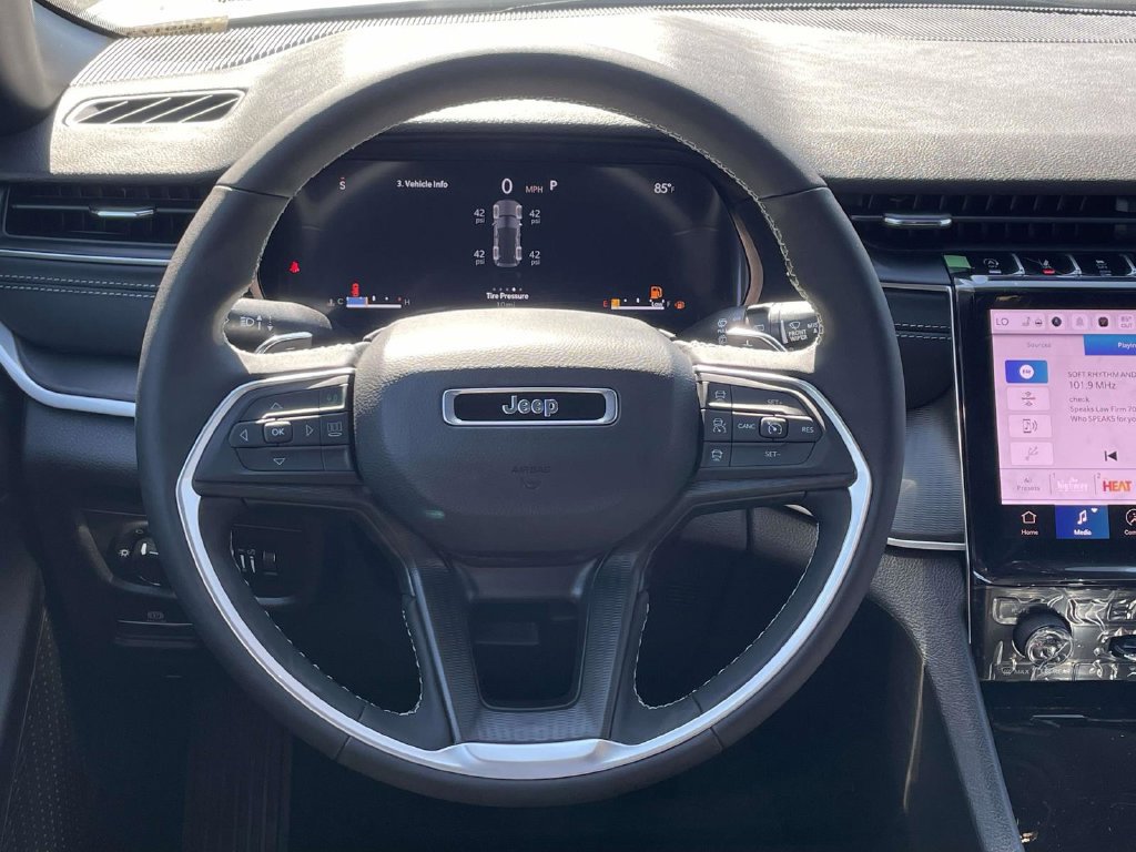 New 2027 Jeep Grand Cherokee Laredo X AWD/4WD image 23