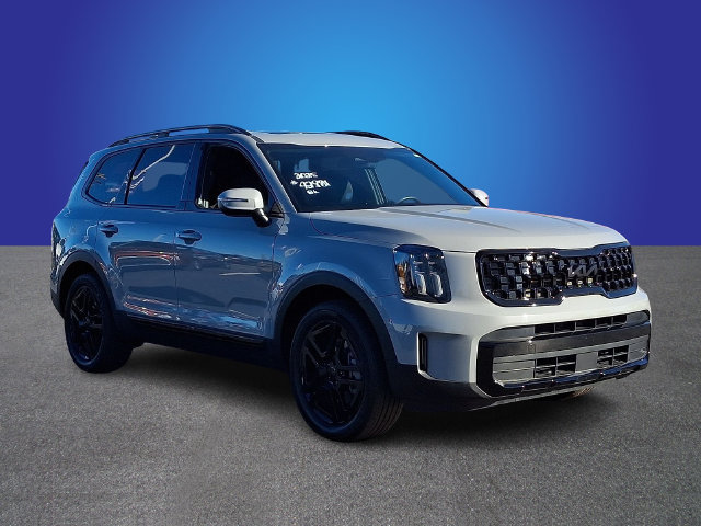Used 2025 Kia Telluride EX X-Line AWD/4WD image 3
