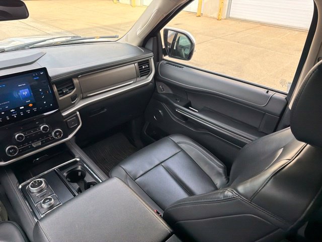 Used 2023 Ford Expedition Max XLT AWD/4WD image 21