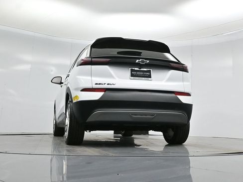 Used 2023 Chevrolet Bolt EUV LT w/ Driver Confidence Package image 45