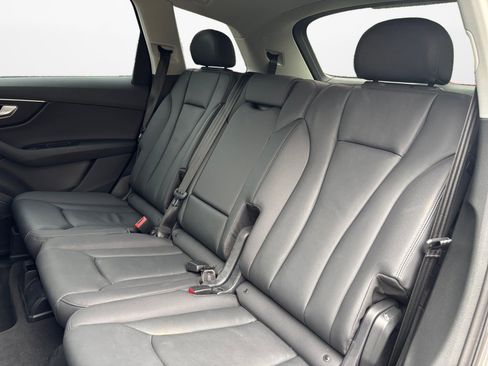 Used 2023 Audi Q7 3.0T Premium image 12