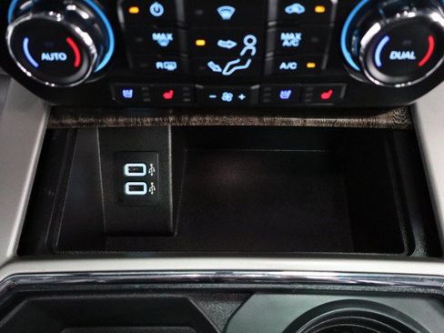 Used 2017 Ford F250 Lariat w/ Chrome Package AWD/4WD image 77