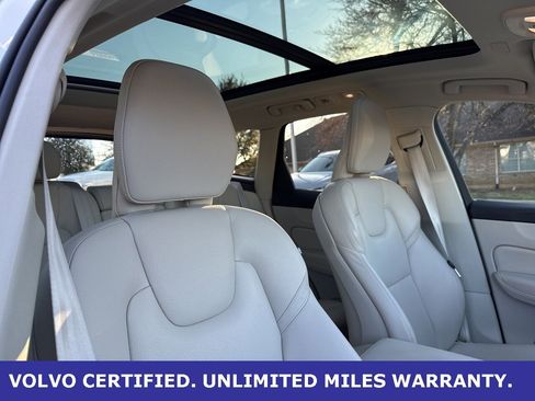 Used 2024 Volvo XC60 B5 Core w/ Protection Package Premier image 11