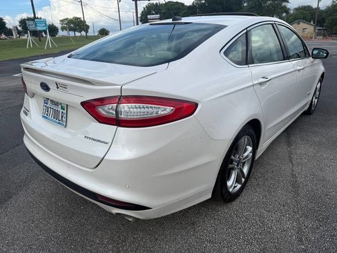 Used 2015 Ford Fusion Energi Titanium FWD image 6