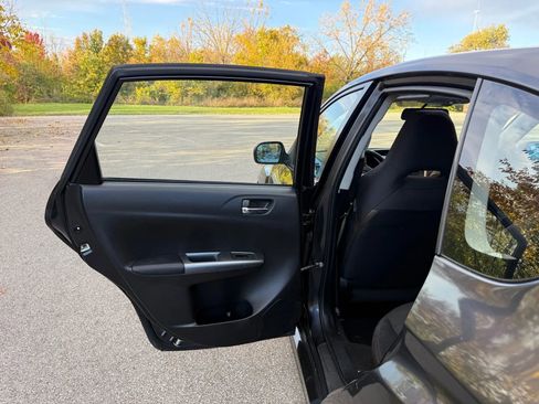Used 2011 Subaru Impreza WRX Premium image 36