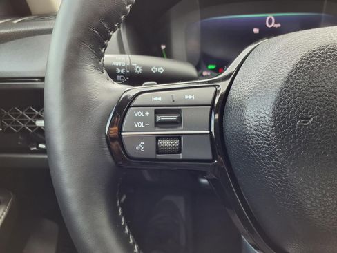 Used 2025 Honda Accord Touring image 17