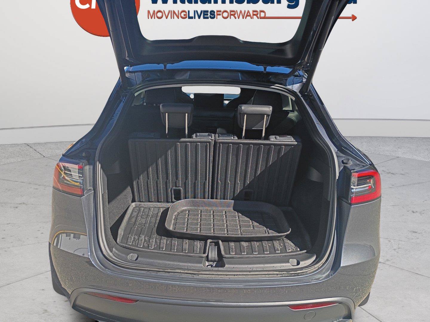 Used 2023 Tesla Model Y Long Range AWD/4WD image 18