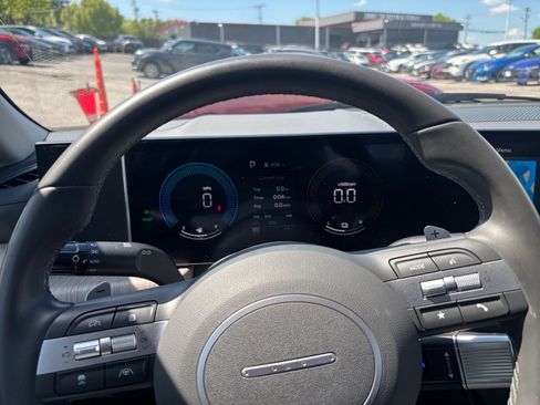 Used 2025 Hyundai Sonata SEL FWD image 35