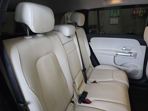 Certified 2022 Mercedes-Benz GLB 250 4MATIC w/ Premium Package Lite image 12