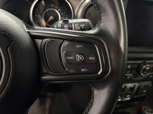 Used 2022 Jeep Wrangler Sport AWD/4WD image 20
