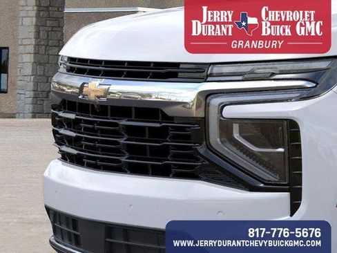 New 2026 Chevrolet Suburban LS image 15