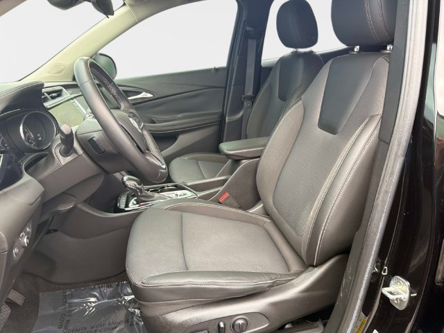 Used 2022 Buick Encore GX Select w/ Sport Touring Package FWD image 18
