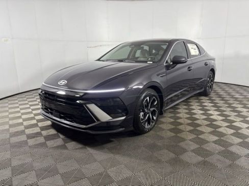 New 2025 Hyundai Sonata SEL image 1