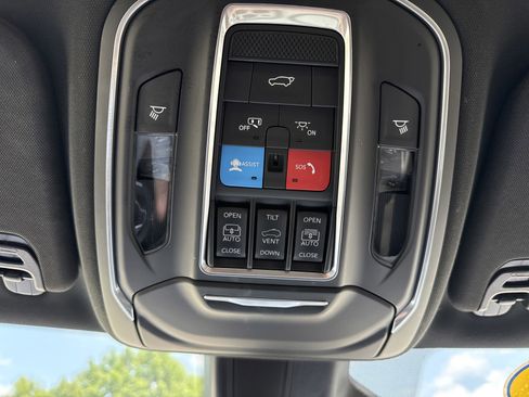 Used 2022 Jeep Wagoneer Series II w/ Premium Group I RWD image 20