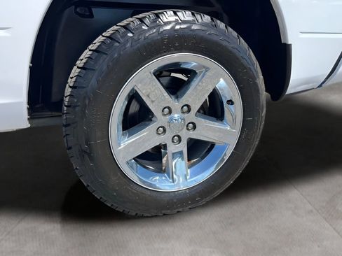 Used 2016 RAM 1500 Express AWD/4WD image 7