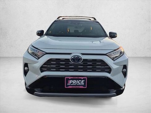 Used 2020 Toyota RAV4 XSE AWD/4WD image 2