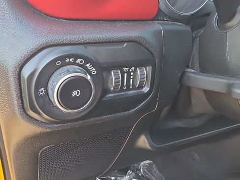 Used 2021 Jeep Wrangler Unlimited Rubicon image 31