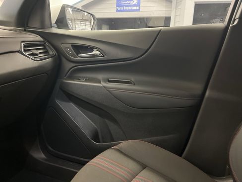 Used 2023 Chevrolet Equinox RS image 13