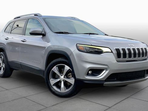 Used 2019 Jeep Cherokee Limited FWD image 3