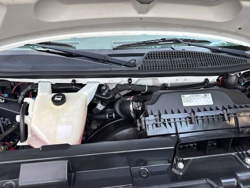 Used 2019 Chevrolet Express 2500 image 32