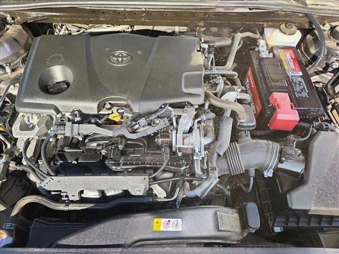 Used 2019 Toyota Camry LE image 21