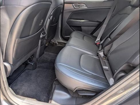 Used 2025 Kia Sportage EX FWD image 10