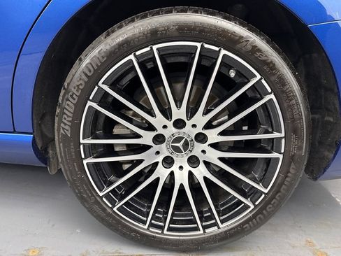 Used 2023 Mercedes-Benz C 300 4MATIC Sedan image 11