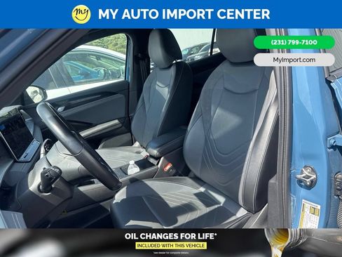 Used 2025 Volkswagen Tiguan SE R-Line AWD/4WD image 7