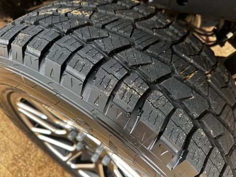 Used 2018 Ford F150 Platinum w/ Equipment Group 701A Luxury image 10