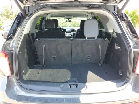 Certified 2024 Ford Explorer XLT w/ Equipment Group 202A AWD/4WD image 8