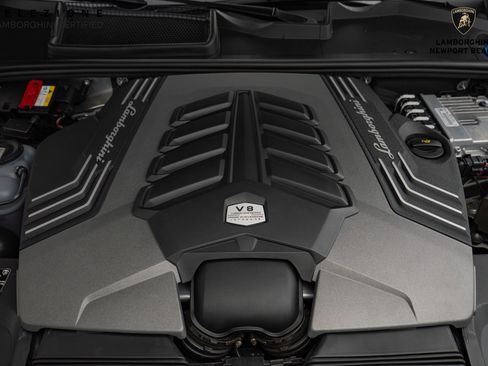 Used 2021 Lamborghini Urus image 10