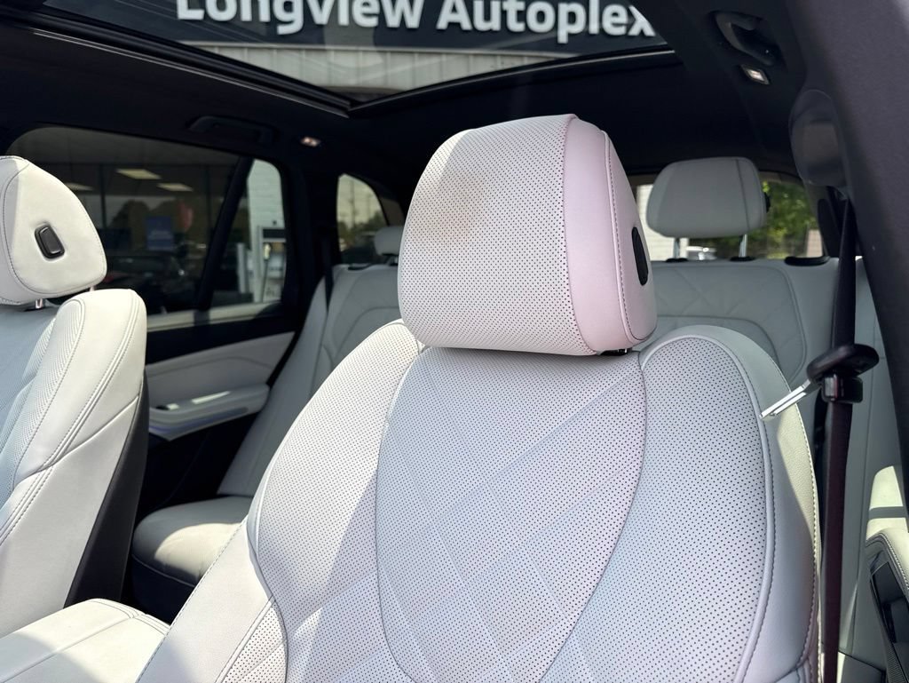 Used 2024 BMW X5 sDrive40i w/ M Sport Package RWD image 19