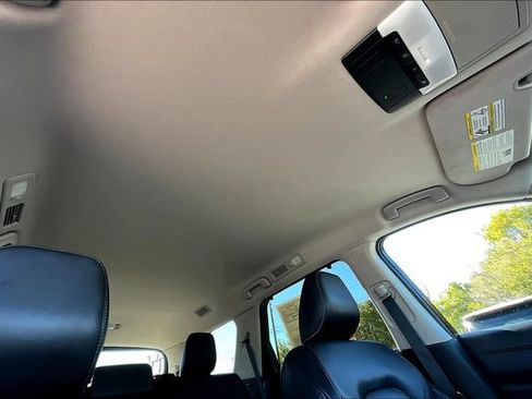 Used 2023 Nissan Pathfinder SL image 24