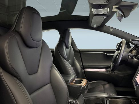Used 2018 Tesla Model S 75D image 30