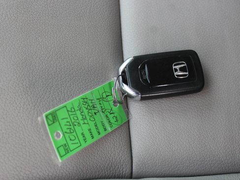 Used 2016 Honda Odyssey EX-L image 32