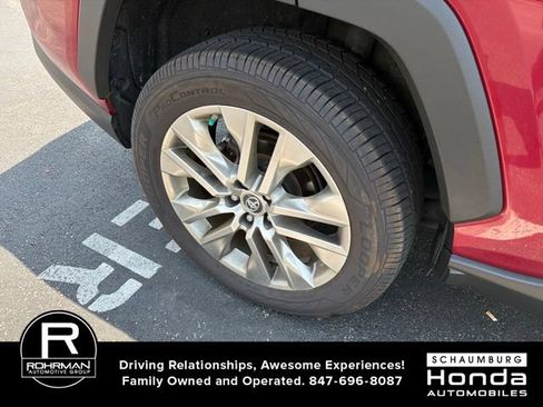 Used 2019 Toyota RAV4 XLE Premium w/ Cold Weather Package AWD/4WD image 12