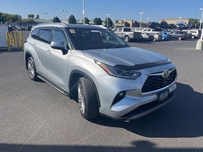 Used 2022 Toyota Highlander Platinum