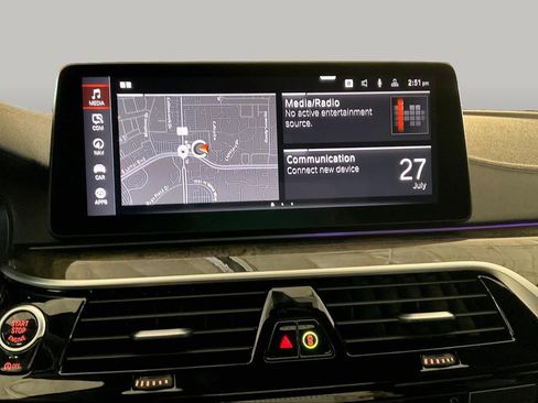 Used 2022 BMW M550i xDrive w/ Executive Package AWD/4WD image 6