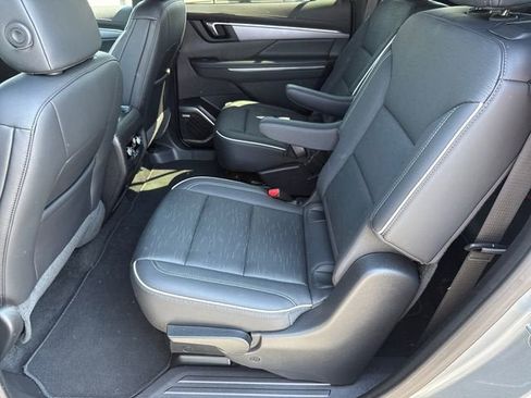 Used 2025 Buick Enclave Sport Touring FWD image 11