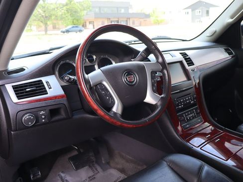 Used 2014 Cadillac Escalade Premium AWD/4WD image 15