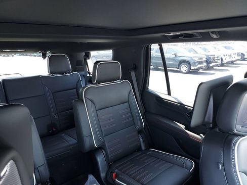 New 2026 GMC Yukon AT4 Ultimate w/ LPO, Floor Liner Package AWD/4WD image 14