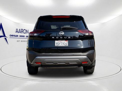 Used 2023 Nissan Rogue SL w/ SL Premium Package FWD image 5
