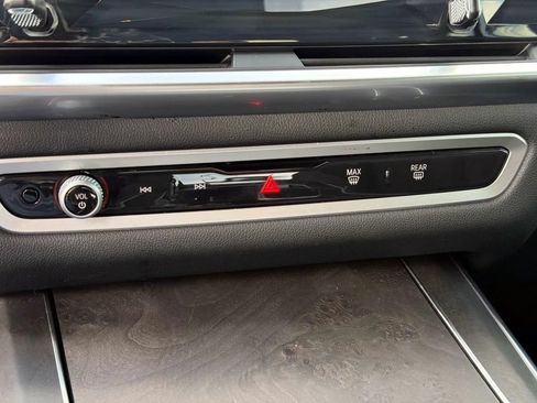 Used 2025 BMW X5 M60i AWD/4WD image 25