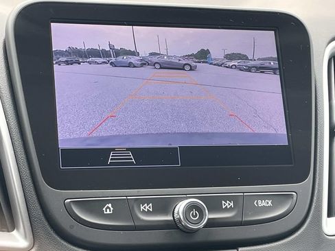 Used 2023 Chevrolet Malibu LS FWD image 17