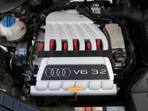 Used 2009 Audi TT 3.2 Prestige AWD/4WD image 2