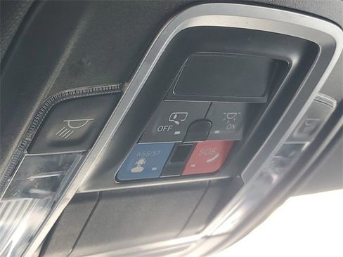 Used 2023 RAM 1500 Laramie image 31