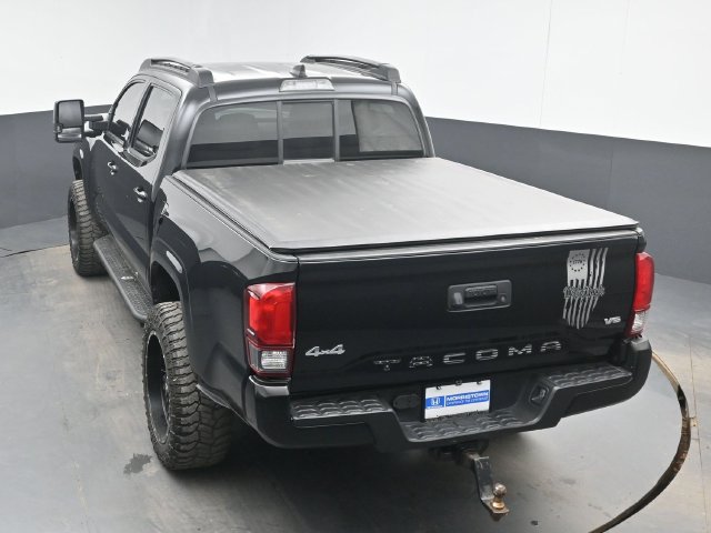 Used 2021 Toyota Tacoma SR AWD/4WD image 33